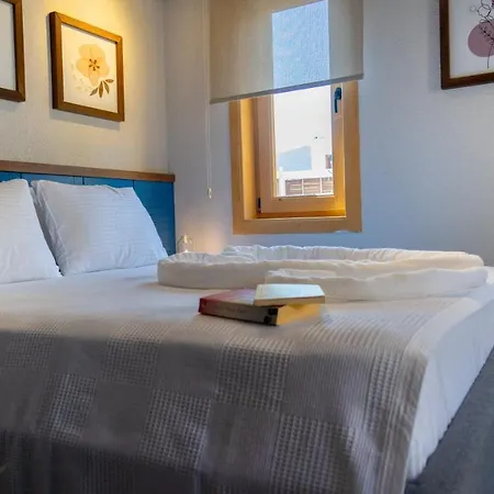 Pier House 5*
