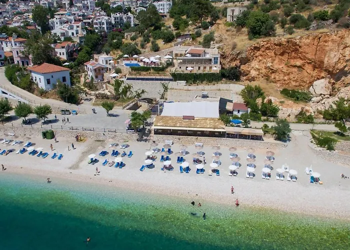 Pier House 5*