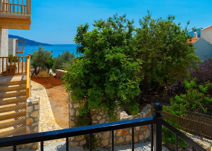 Pier House Hotel 5*