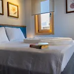 Pier House 5*