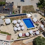 Pier House 5*