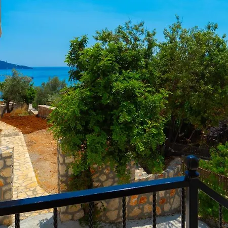 Pier House Hotel 5*