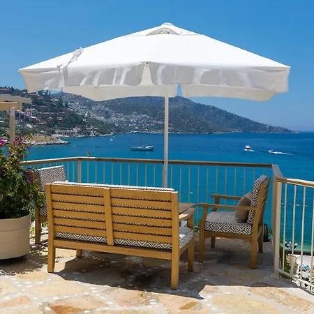 Pier House 5*