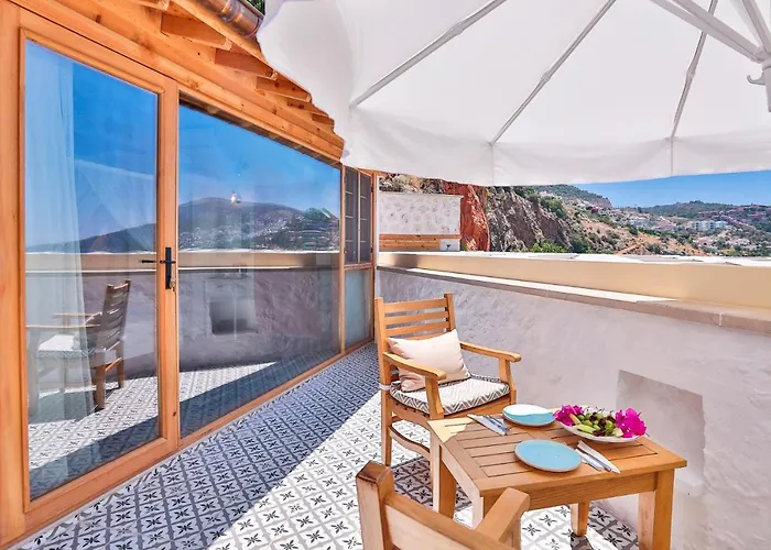 Pier House 5*
