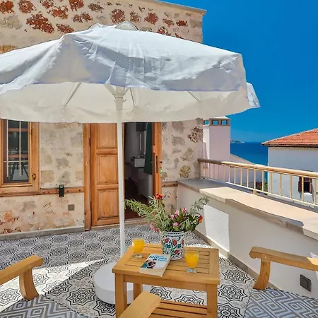 Pier House 5*