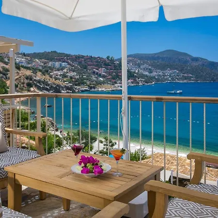 Pier House 5*